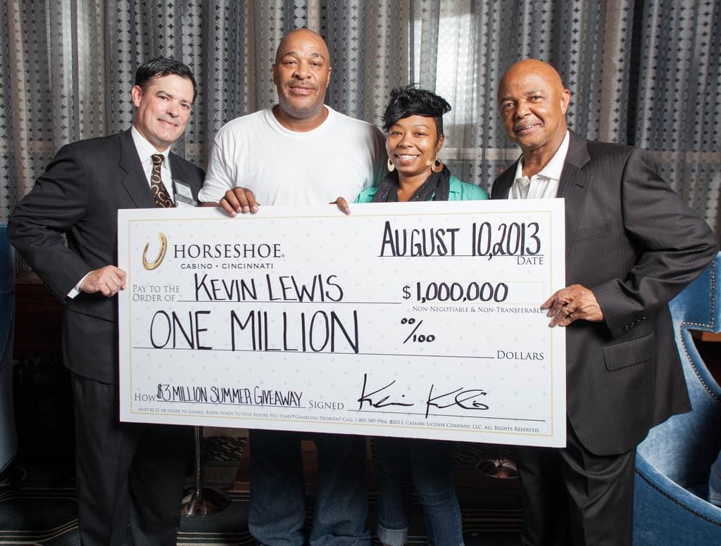10 People Who Became Millionaires Overnight