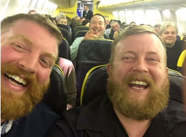 10 People Who Coincidentally Met Their Twins In Real Life