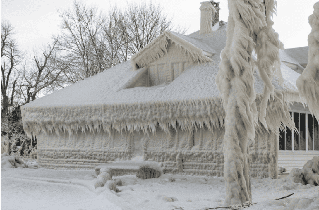 10 Pictures Showing The Infamous Polar Vortex Turning Snowfall Into A Mess