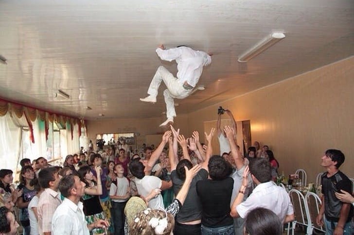 10 Pictures Which Was Captured At The Right Moment That Turned Into A Masterpiece
