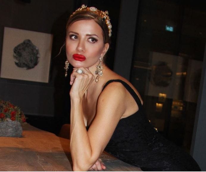48 Year Old Grandmother Who Looks Like 26 Year Old Model