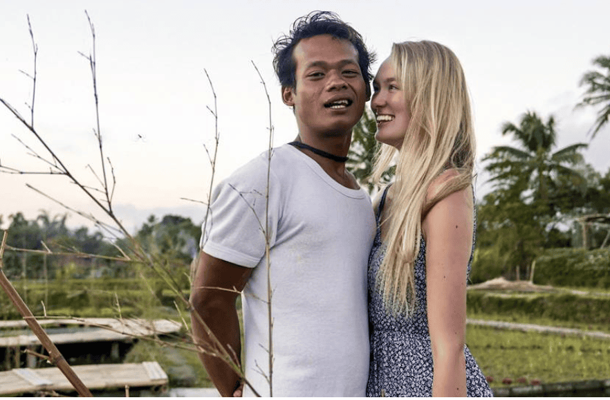A 21 Year Old English Girl Surprised Everyone By Marrying An Indonesian Man