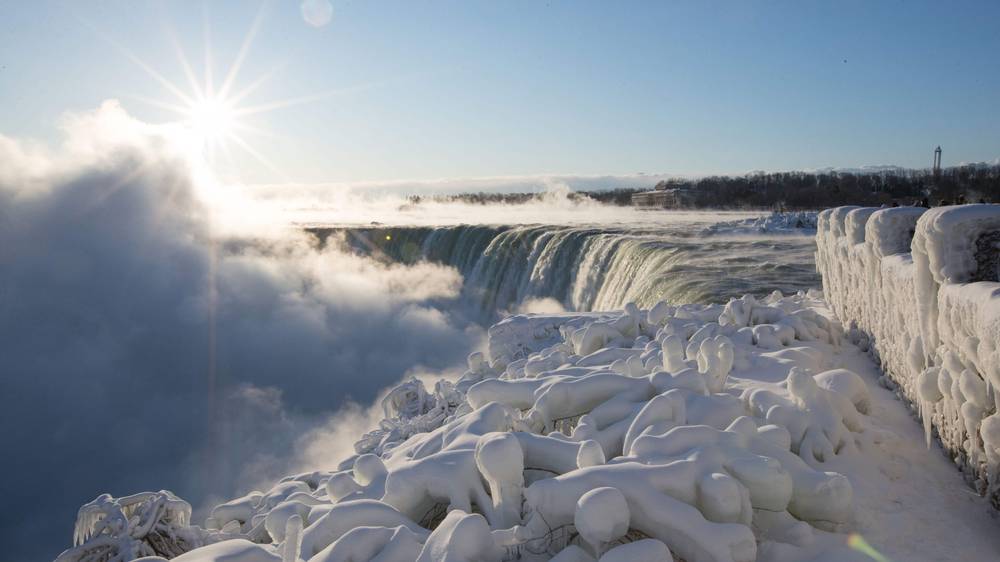 Cold Climate Freezes Everything Even The Great Niagara Falls