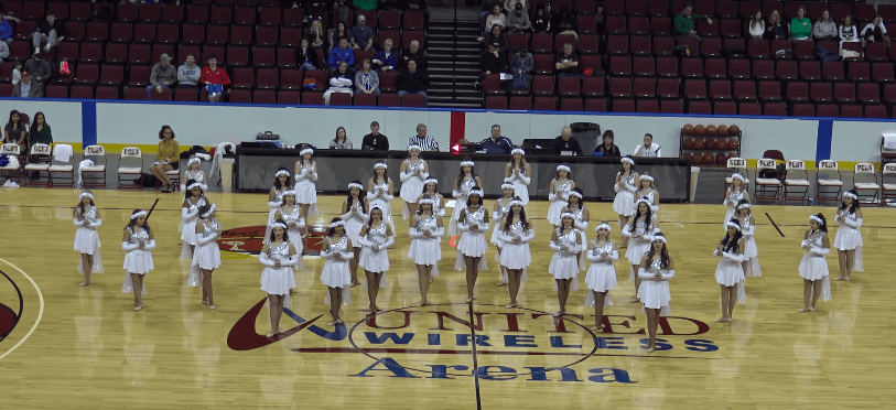 Girls Dance Squad Hits The Floor But The Crowd Loses Their Mind When The Lights Go Off