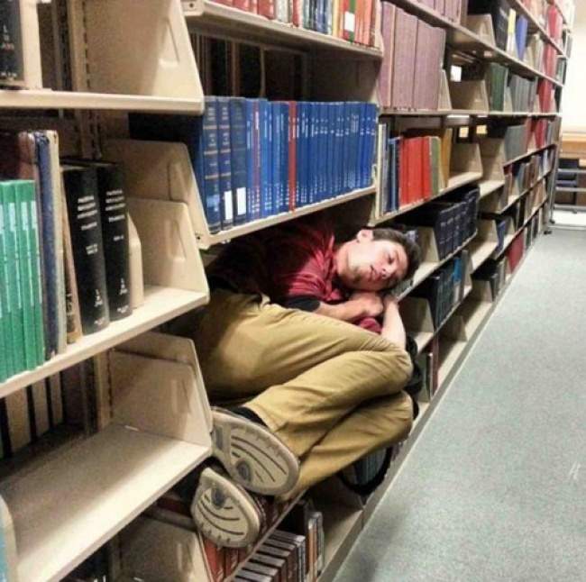 9 Hilarious Times People Were Caught Sleeping