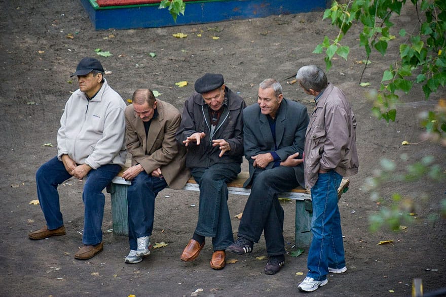 Photographer Spends 10 Years Photographing Same Bench, Captures More Than He Expects