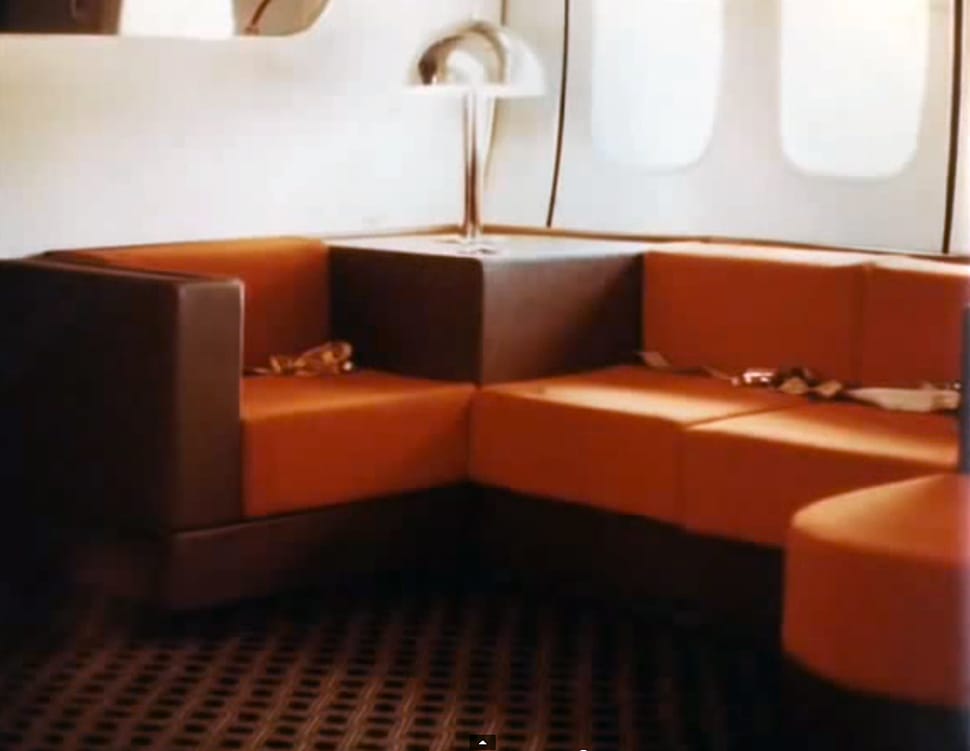 FLYING IN THE 70'S WAS MORE AWESOME THAN IT IS NOW. AFTER SEEING THESE PICTURES, YOU'LL KNOW WHY