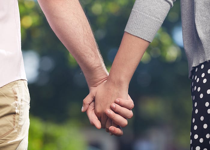 Psychologists Explain How to Indicate a Happy Couple by Their Body Language