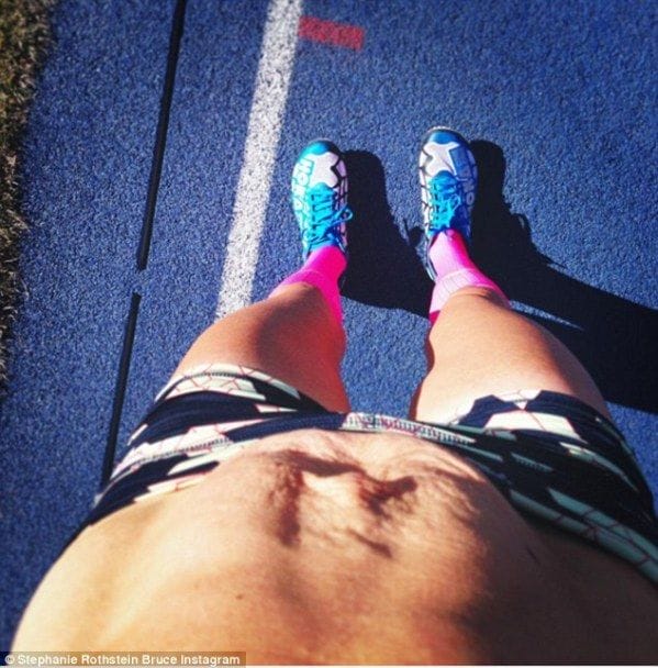 This Mom's Photo Of Her Stomach Shows What It?s Like To Be An Athlete After Childbirth