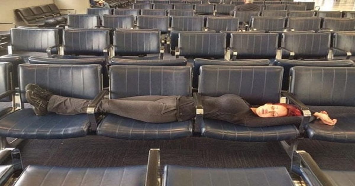 15 Funny Airport Photos Captured By Travelers
