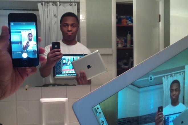 15 Selfie Addicts Which Went Too Far.