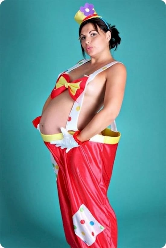17 Pregnancy Announcements That Are So Totally Hilariously Nailing It On A Whole New Level