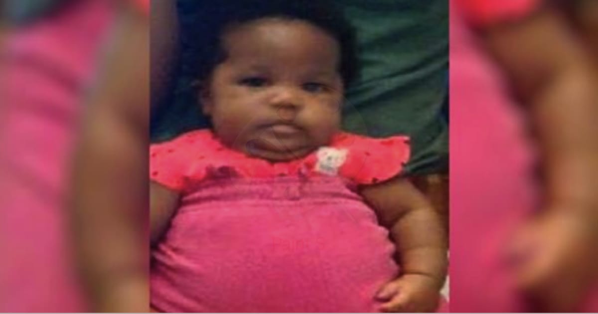 Mom Allows her Teen Niece Babysit, Only Minutes Later Is Sent Photo She Never Expected.