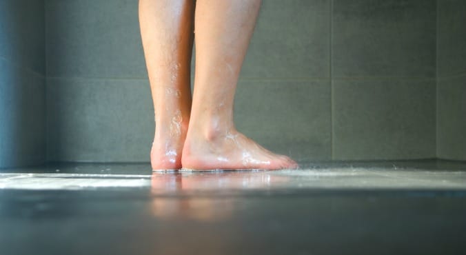Apparently This Is What Happens When You Urinate Under The Shower