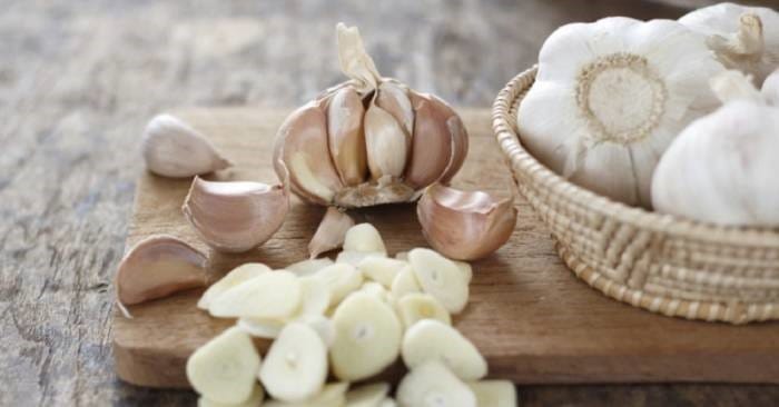 Eat Garlic and Honey on an Empty Stomach for 7 Days and THIS WILL Happen To Your Body!