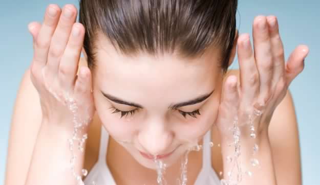 This Cheap Kitchen Ingredient Is All You Need To Do Away With Facial Hair And Blackheads.