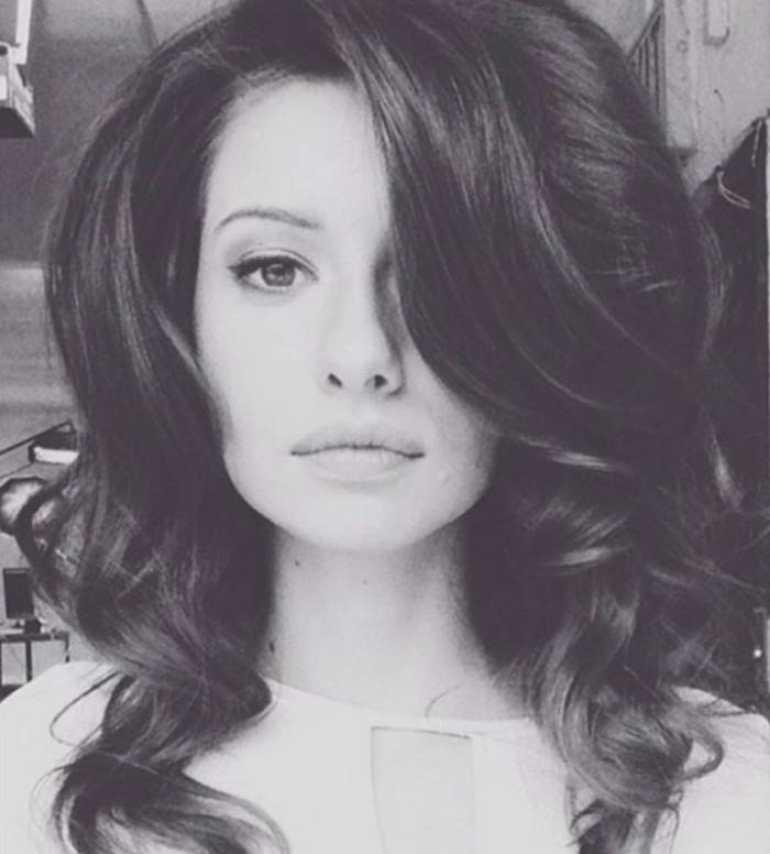 This Model Lost Her Jaw To Cancer. Her After Photos Are Absolutely Stunning.