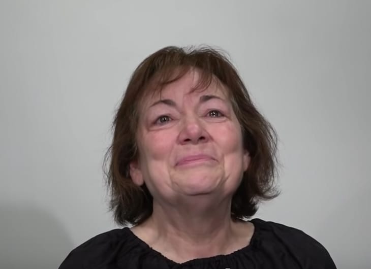 Divorcee Gets Stunning Makeover, Looking Decades Younger Than Her Real Age