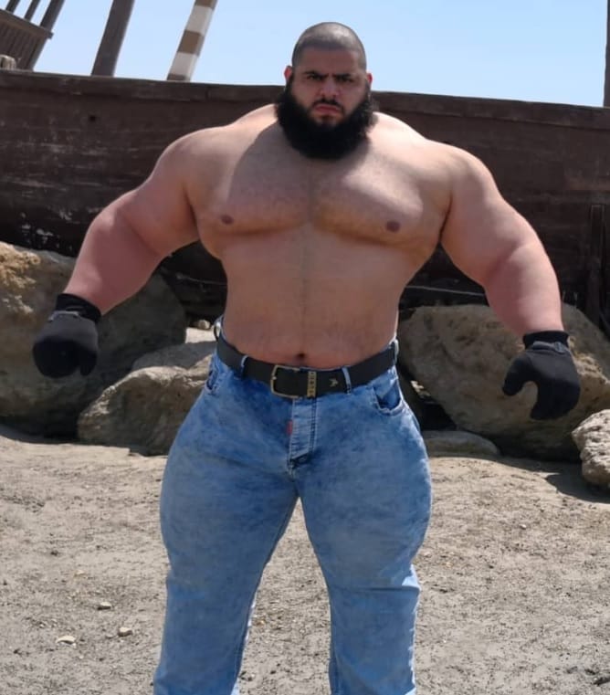 People Who Stepped Out Of A Fantasy Novel Looks Different