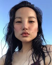 Tibetan Model’s Avatar-Like Features Stuns The Internet