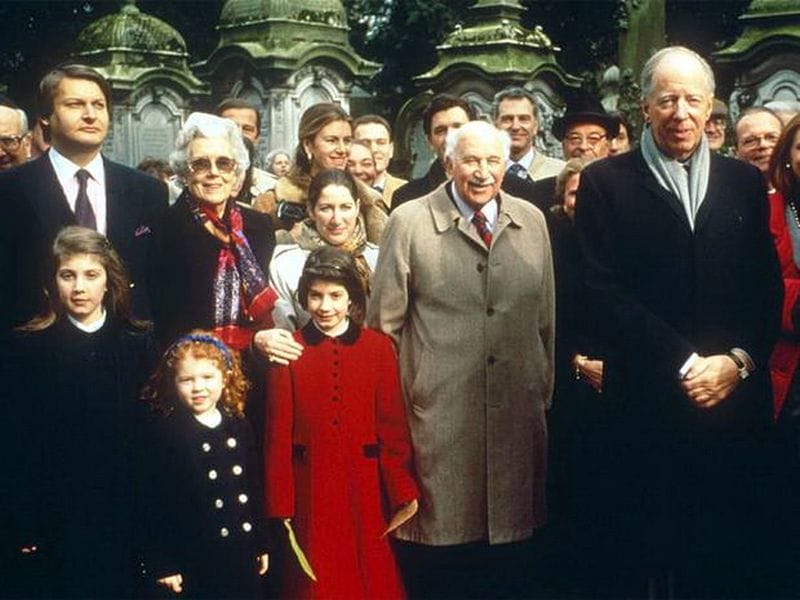 8 Powerful Families Which Control Our Lives And The World