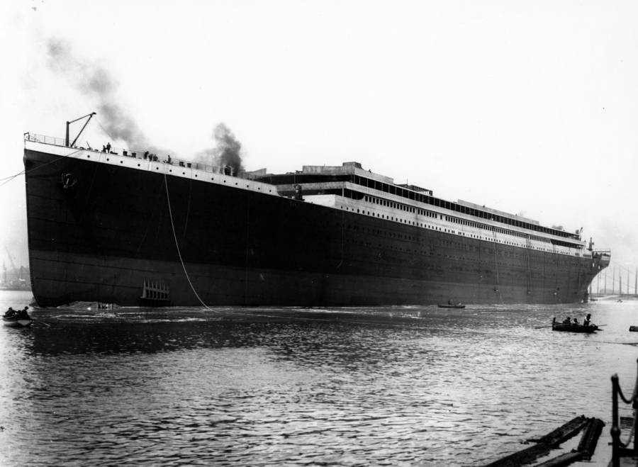 18 Rare Titanic Photos From Before And After The Sinking