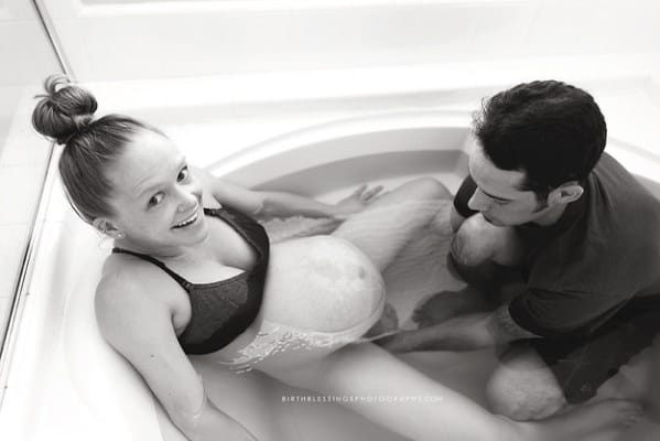 This Rare Picture Captures Something That Happens In Less Than 1 Out Of 80,000 Births