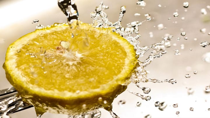 6 Easiest Ways To Get Rid Of Stretch Marks