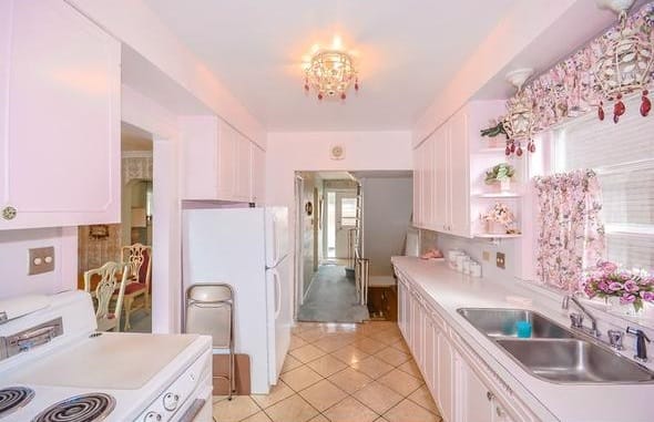 #5 Dining room
