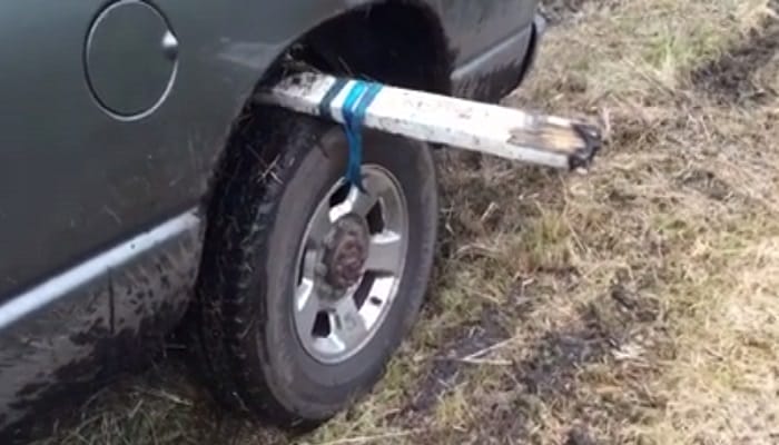 Got Your Car Stuck In Mud? Take It Out Using This Simple Engineering Trick!