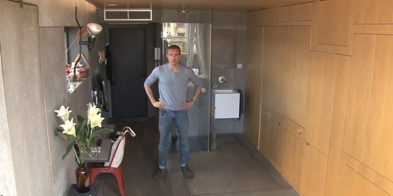 He Lives In A Tiny Apartment of 25 Square Meters, But Look What Happens Inside