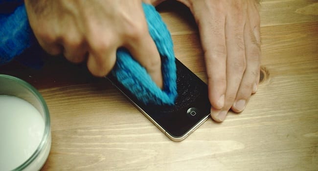 He Rubs THIS Onto His Scratched iPhone. When He's Done? I Can't Believe My Eyes!
