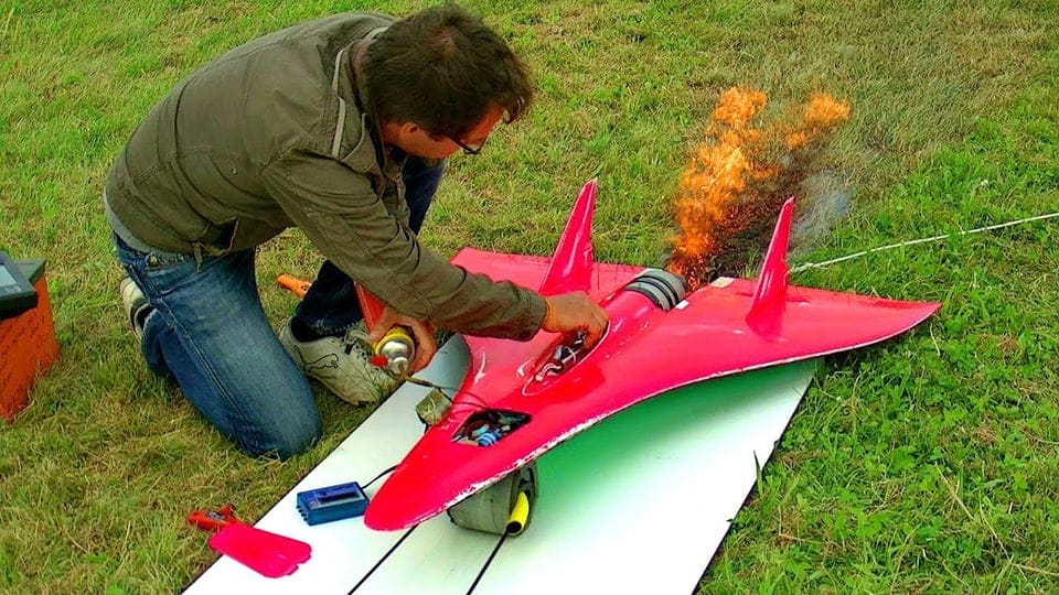This Jet Powered Remote Control Plane Can Fly At 450 Mph