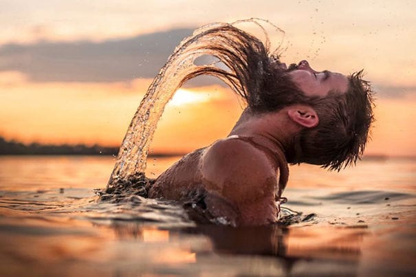 13 Guys Who Recreated Iconic Female Poses With Hilarious Results.