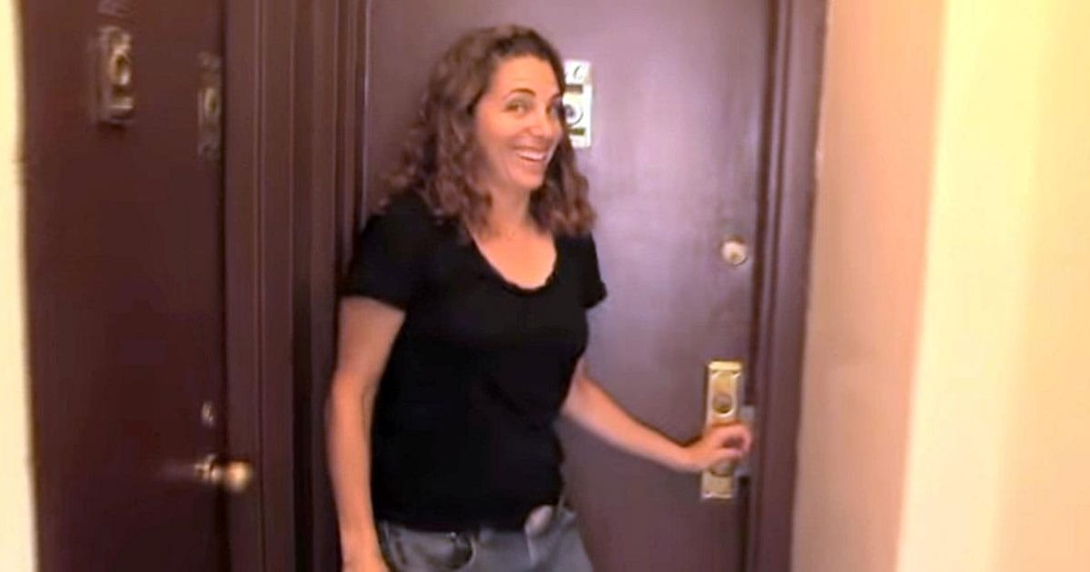 Her Apartment In NYC Is Only 90 Sq Ft. When She Opens The Door, I'm Shocked By How She Lives
