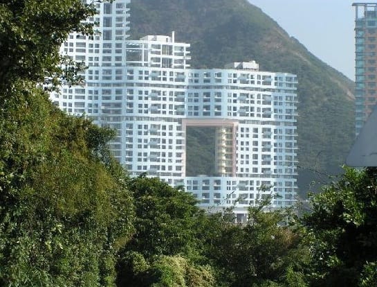 Here's Why Some Hong Kong Skyscrapers Have Gaping Holes