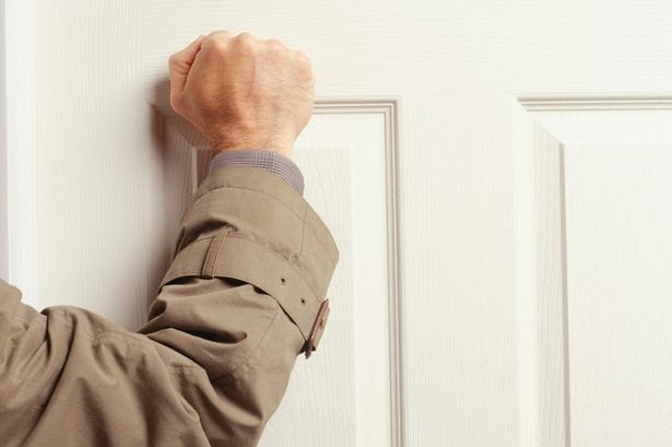 If You See An Elastic Band Stretched On To Your Door Handle Like THIS, Call 911 Immediately.