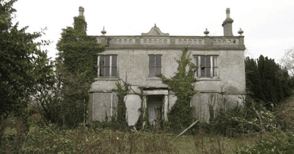 Man Finds An Abandoned Mansion In The Woods, Which Spooks His Spine