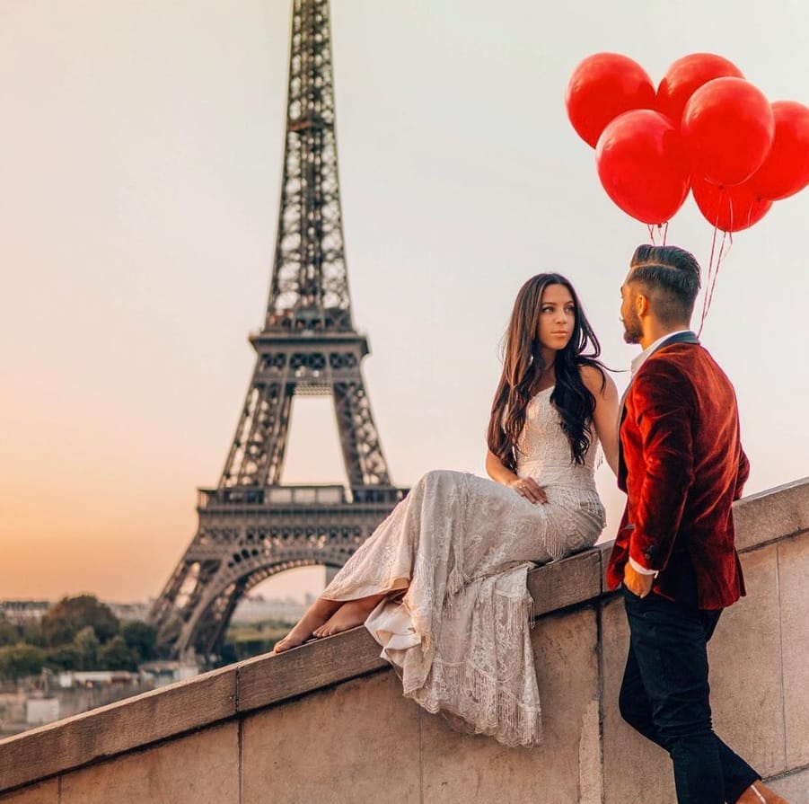 Newlyweds Visit 33 Countries in One Year And What They Did Is Beyond Ordinary