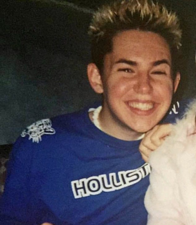 Obsessed Fan Spent A Fortune To Turn Into Britney Spears But Then He....What?!