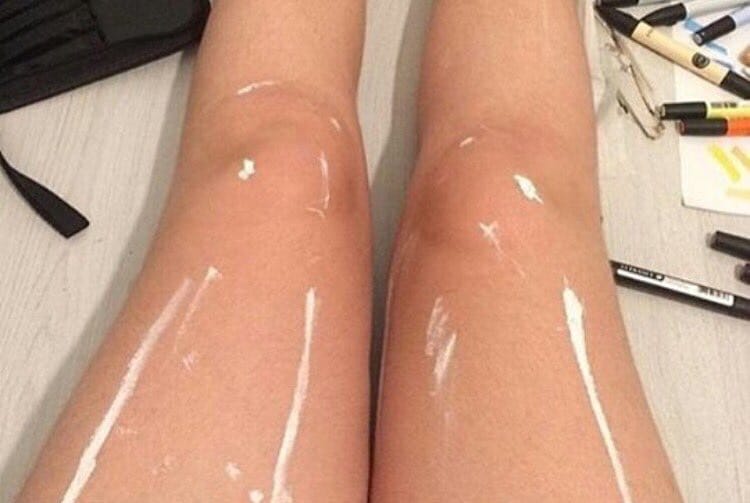People Are Losing Their Minds Over This Instagram Of A Person's Legs