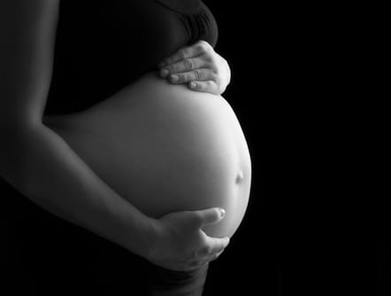 Pregnant mom can't feel baby moving at week 30, doctors discovery in womb gives parents chills