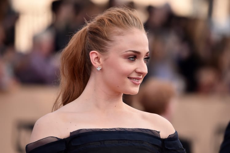 Sophie Turner Came In Defense Of Emma Watson On Twitter