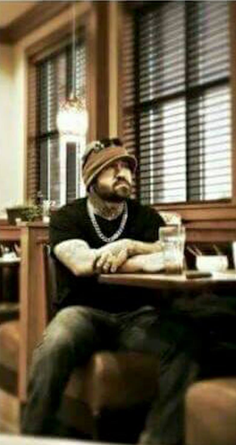 Stranger Sits At Denny's For 2 Hours Without Ordering. Suddenly, He Does The Unthinkable...