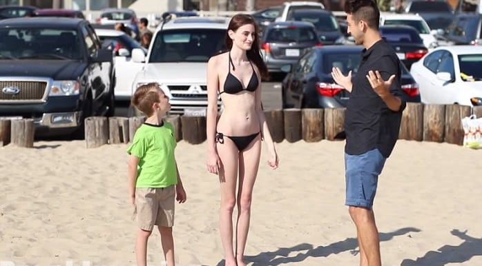 The Stranger Approaches The Mothers On The Beach And Kisses Them. The Reaction Of Their Kids? Amazing...