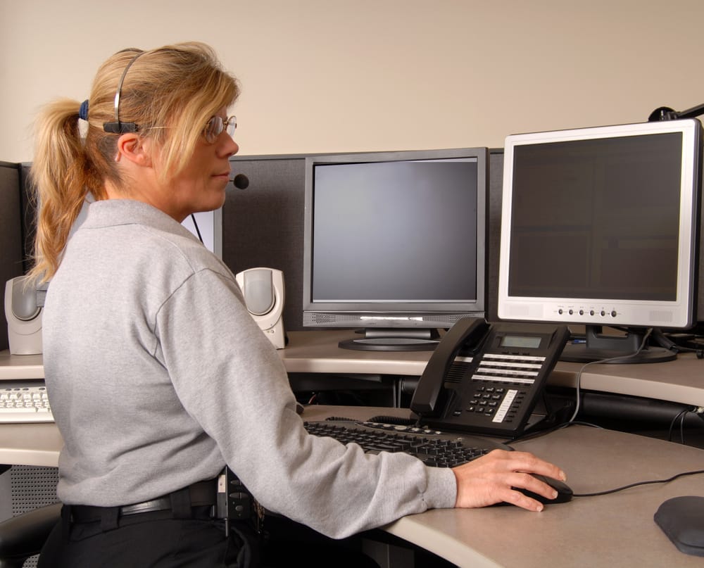 These 21 Operators Of 911 Share The Most Terrified Phone Call They've Ever Received.