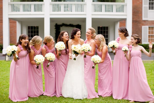 This Bride Had No Girlfriends So Her Guy Buddies Stepped In For A Lovely Photo shoot