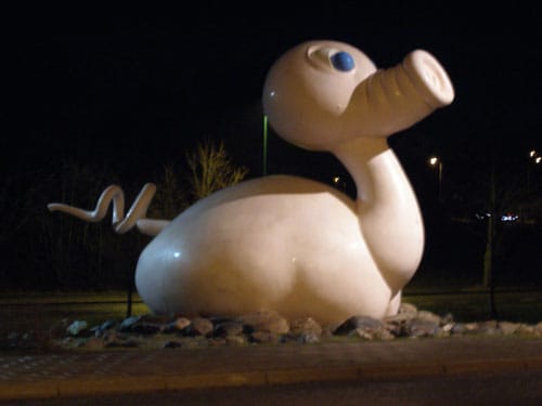 Top 10 Weirdest Statues On The Planet