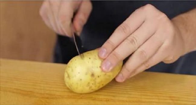 You've Been Peeling Potatoes Wrong. THIS Is The Only Way You Should Ever Peel A Potato!